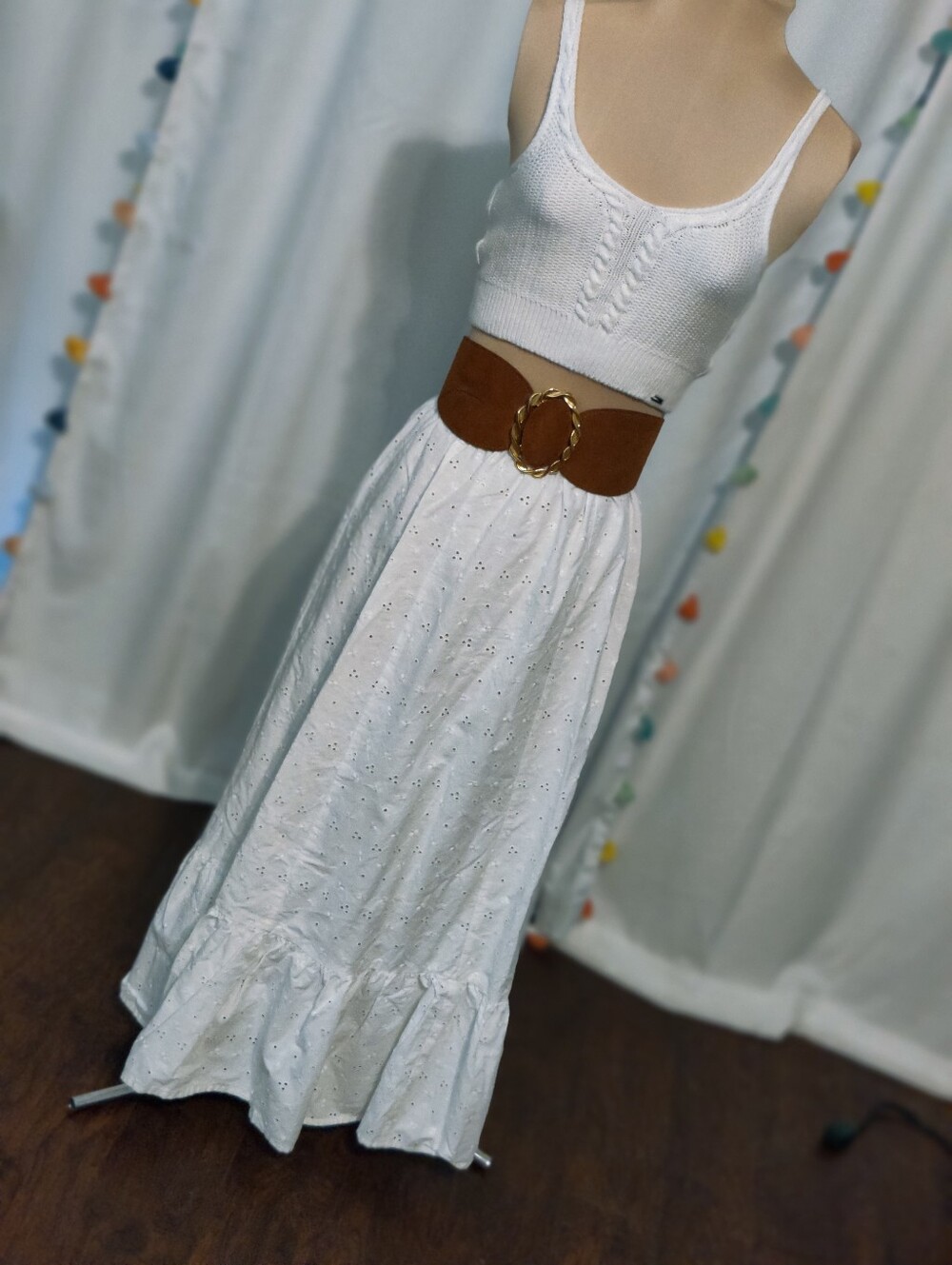 Vintage Cottagecore Farm Girl Tiered Eyelet Maxi Skirt White Flouncy Hemline S